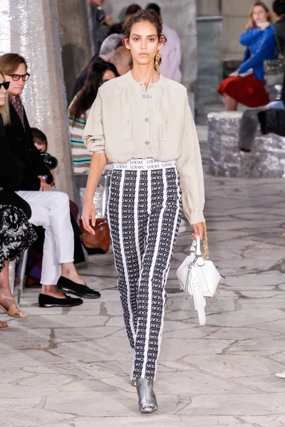Look 23